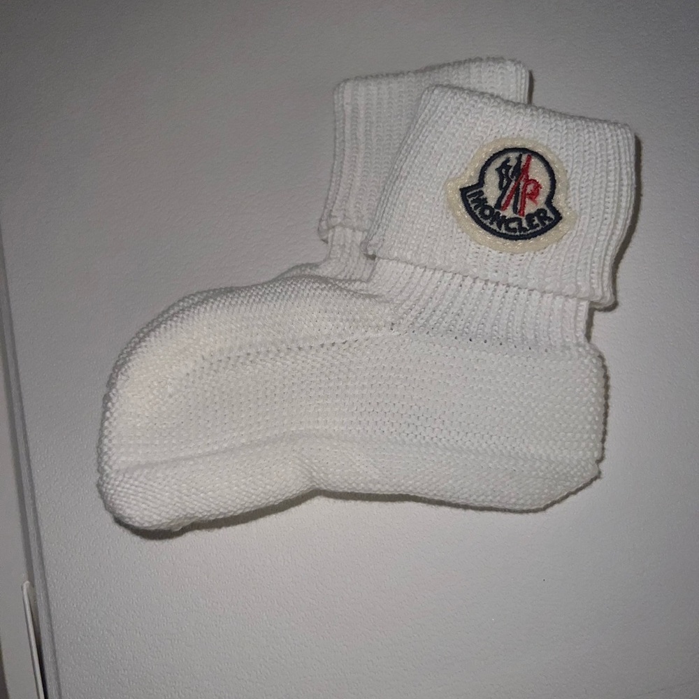 Moncler baby booties and hat set brand new
